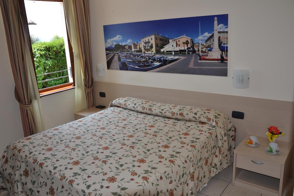 Locanda Le Palafitte Bardolino Quarto foto